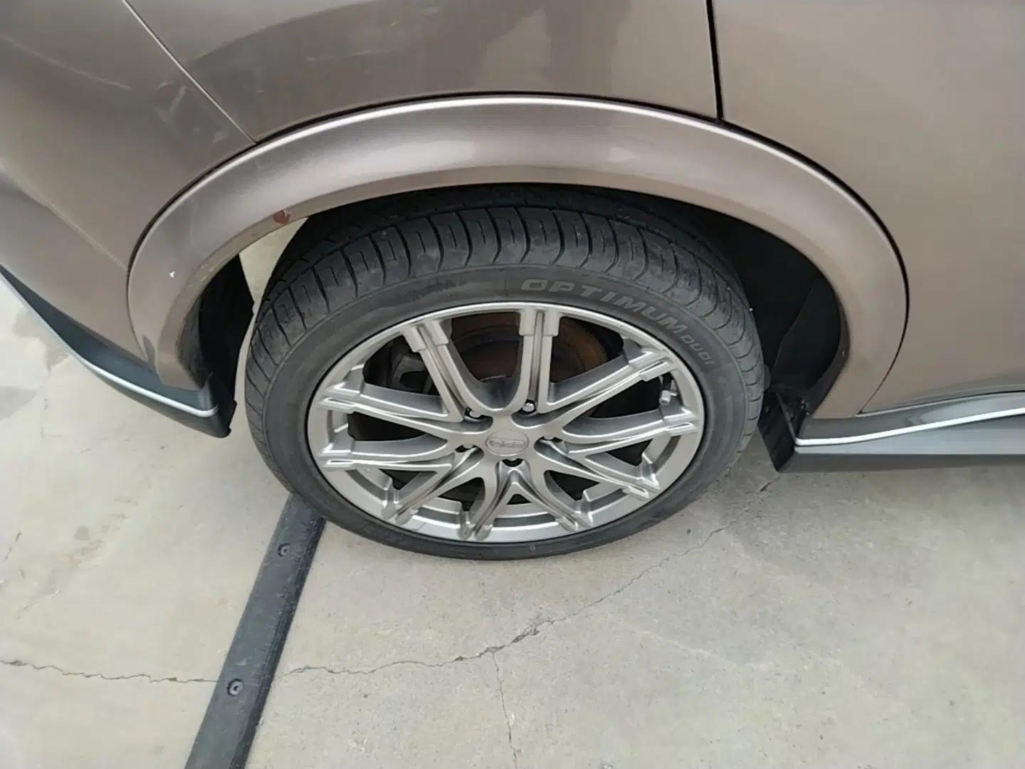 Infiniti ESQ 2014 1.6L Spontaneous Edition — миниатюра 10