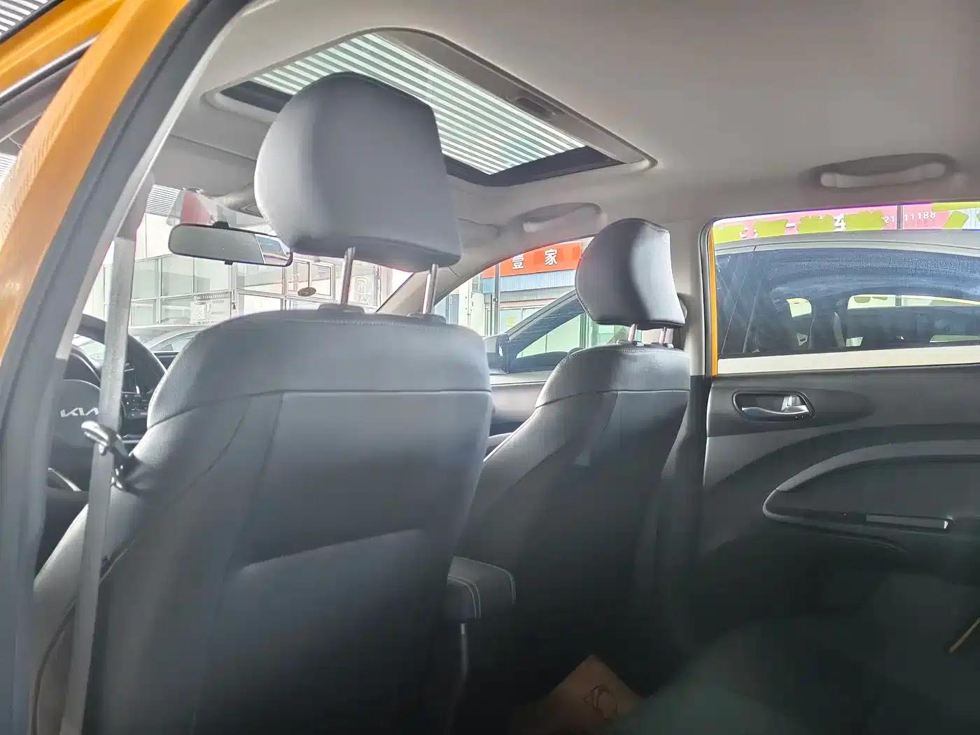 Kia K3 2021 1.4L CVT Enjoy Sunroof Edition — миниатюра 3