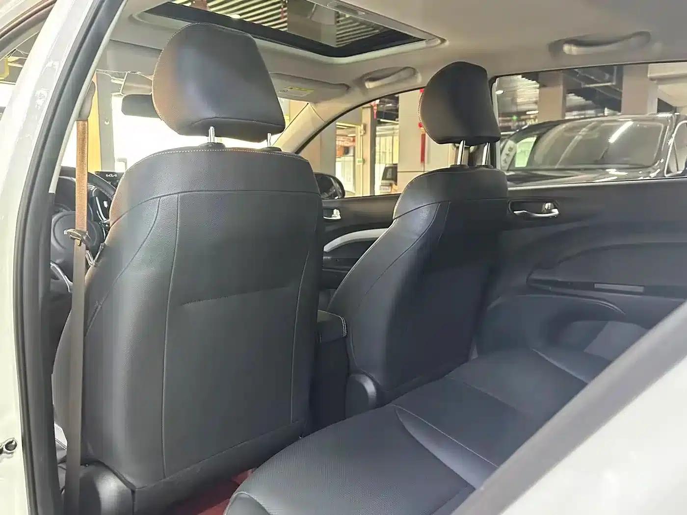 Kia K3 2021 1.4L CVT Sunroof Model — миниатюра 5