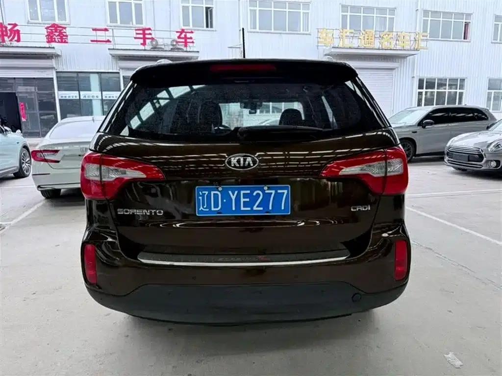 2013 Sorento 2.2T 7-seater Diesel Comfort Edition — миниатюра 5