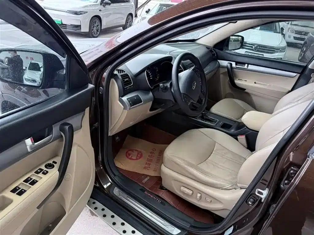 2013 Sorento 2.2T 7-seater Diesel Comfort Edition — миниатюра 7