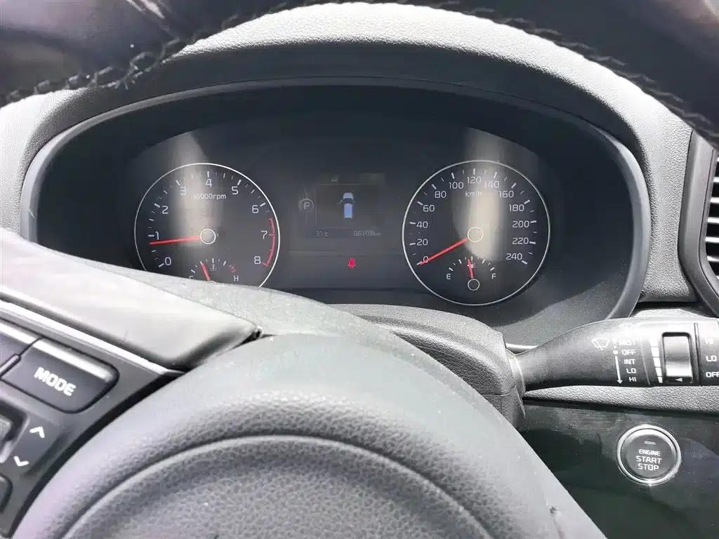 Kia KX5 2016 2.0L Automatic 2WD GLS — миниатюра 12