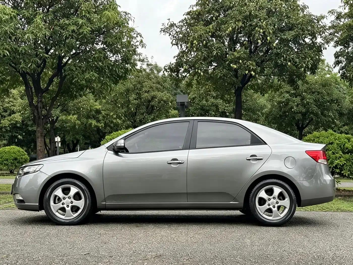 2009 Forte 1.6L AT Premium — миниатюра 4
