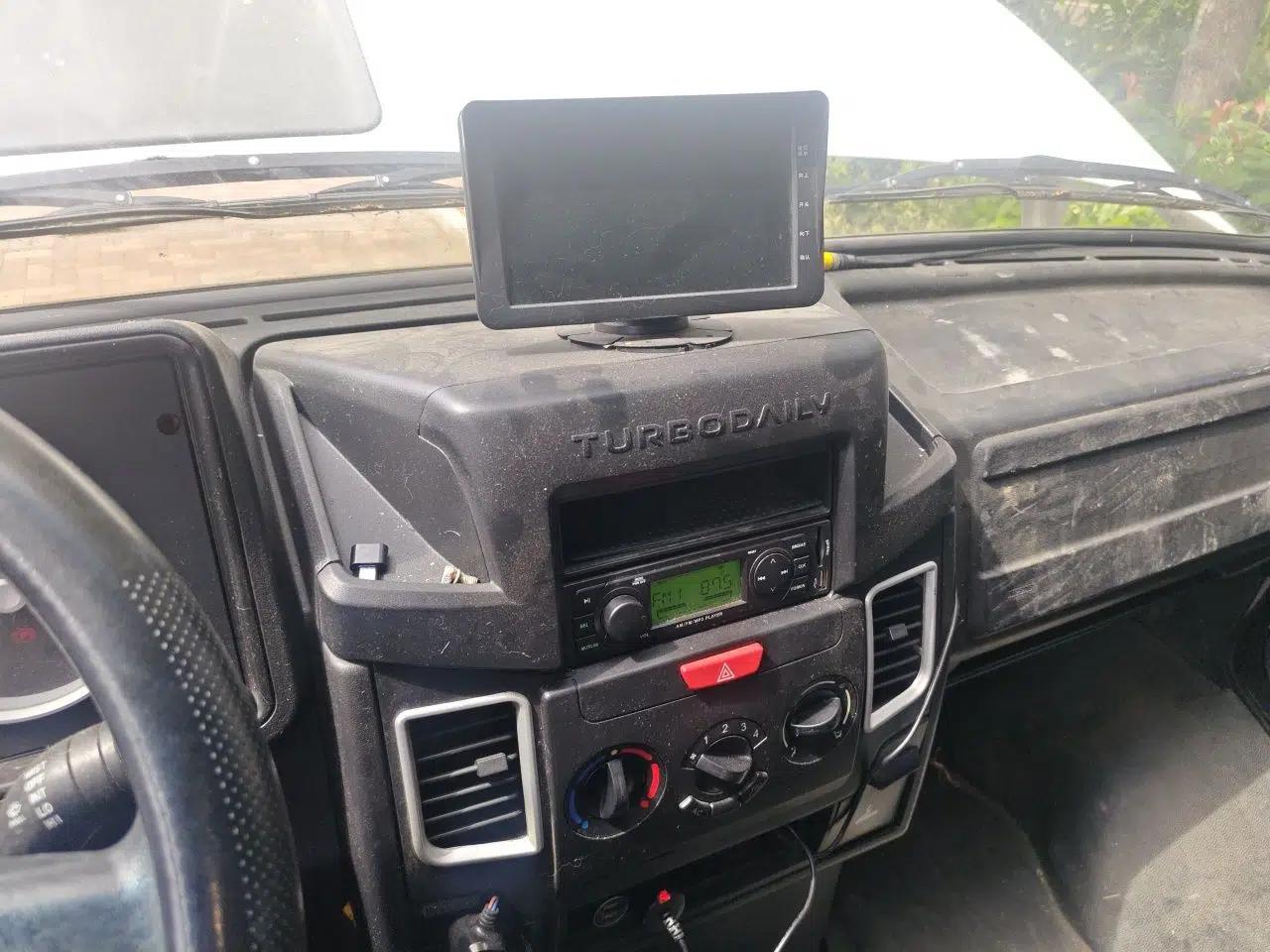 Iveco Daily 2017 2.5T A35 Passenger Van 5-7 Seats Model 47Z5 — миниатюра 14