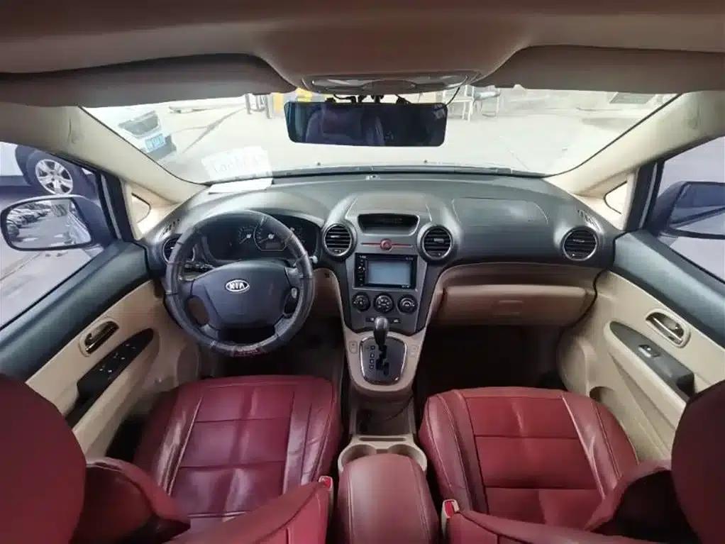 Carens 2011 2.0L 7-seater Automatic Comfort Edition — миниатюра 12