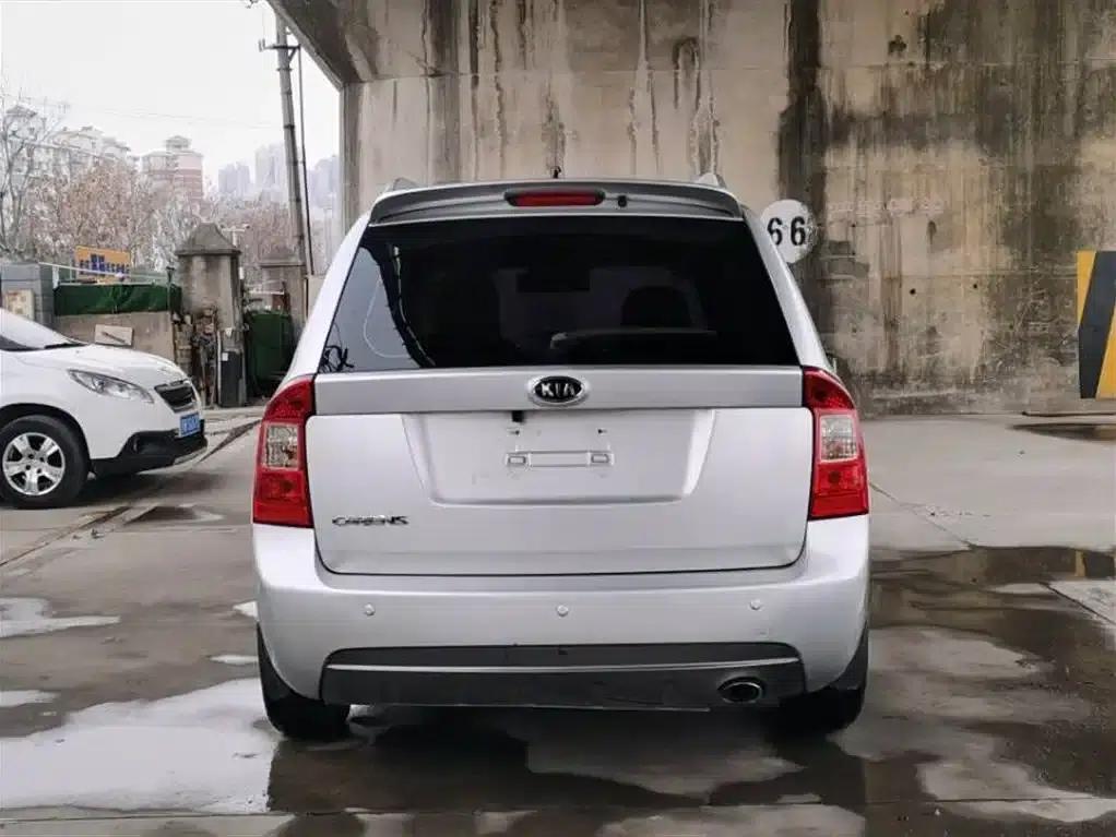 Carens 2011 2.0L 7-seater Automatic Comfort Edition — миниатюра 5
