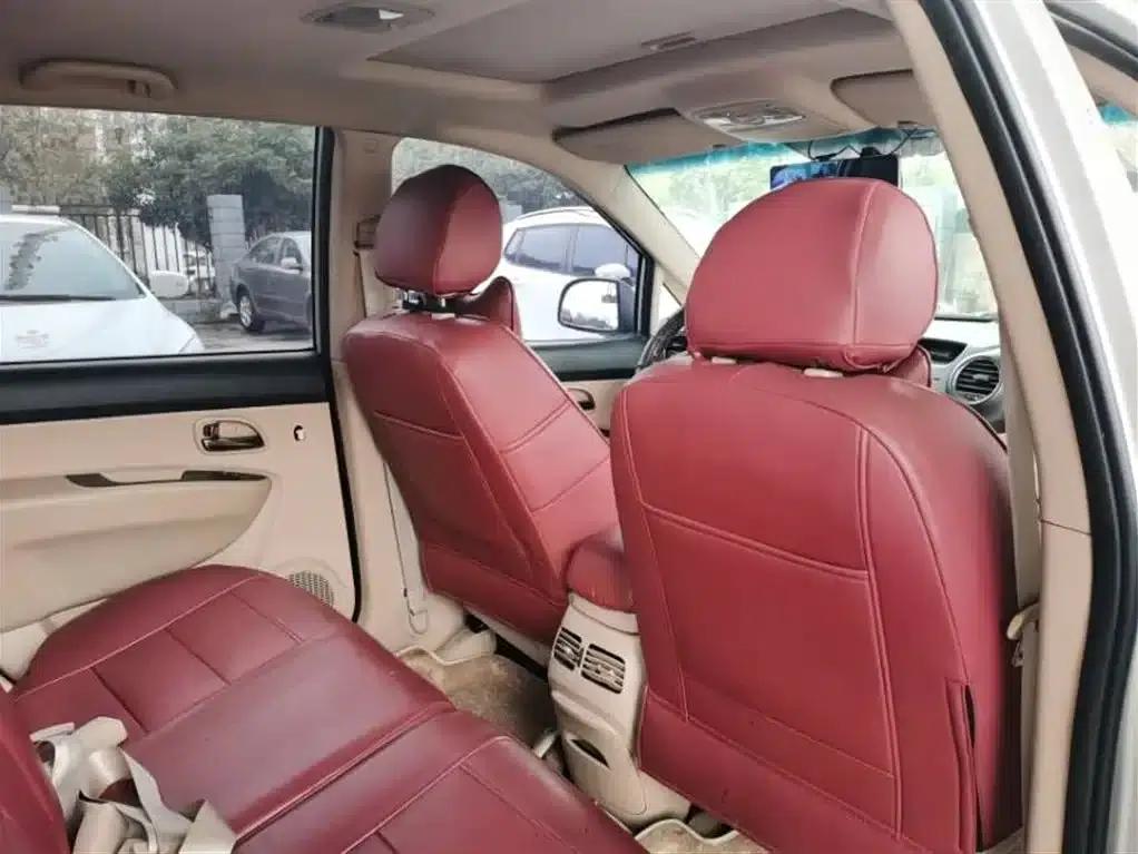 Carens 2011 2.0L 7-seater Automatic Comfort Edition — миниатюра 10