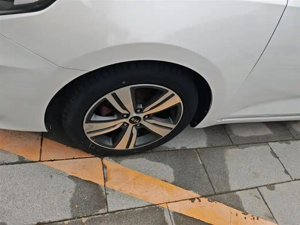 K5 2017 1.8L Automatic GLS — миниатюра 23