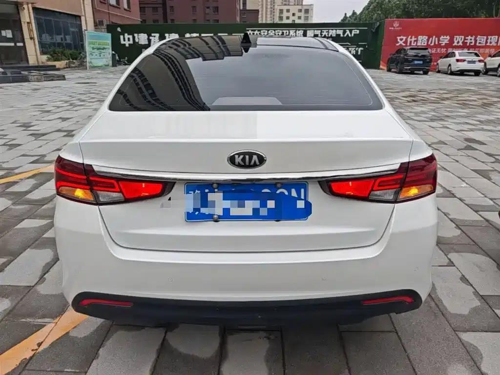 K5 2017 1.8L Automatic GLS — миниатюра 6