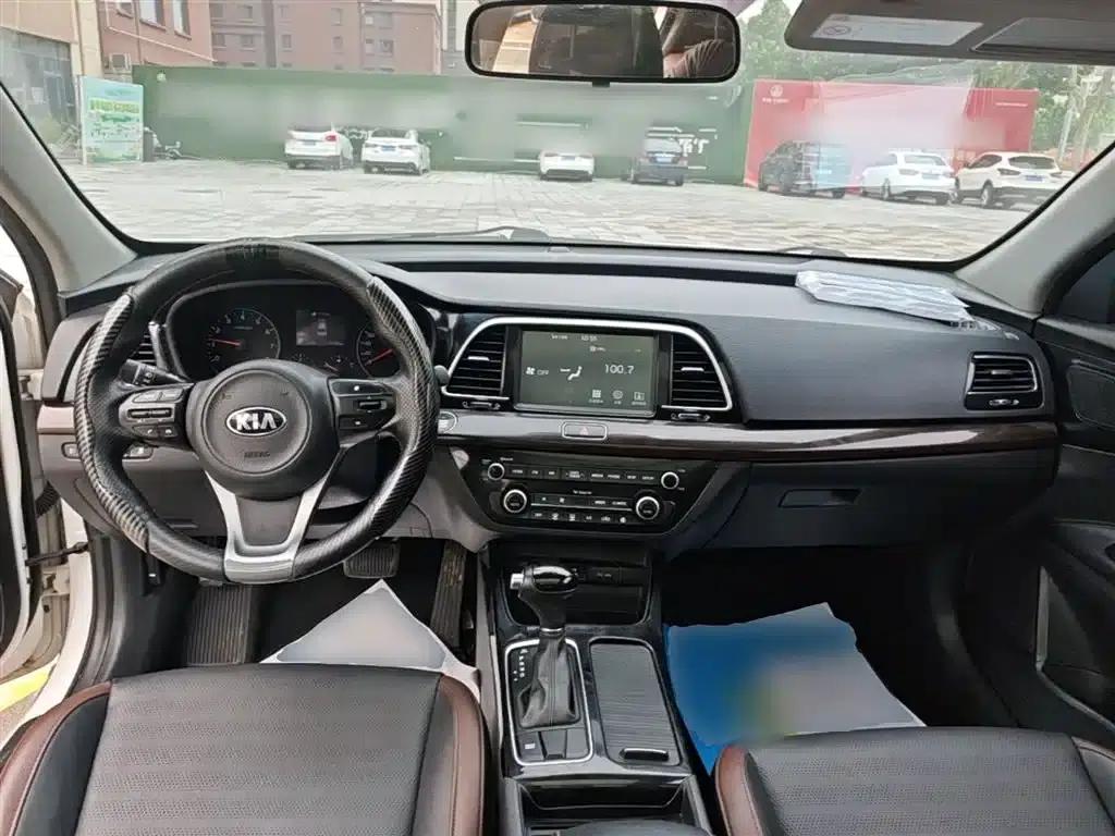K5 2017 1.8L Automatic GLS — миниатюра 10