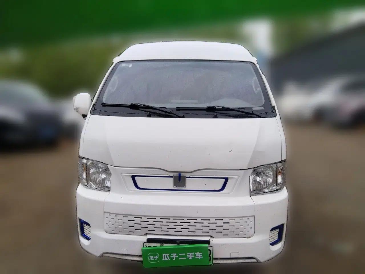 Farizon Xingxiang E6 2020 Van with High Roof 1365kg Payload Capacity Equipped with CATL's High-Energy Battery — миниатюра 2