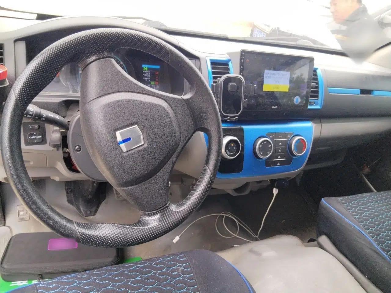 Farizon Xingxiang E6 2020 Van with High Roof 1365kg Payload Capacity Equipped with CATL's High-Energy Battery — миниатюра 11