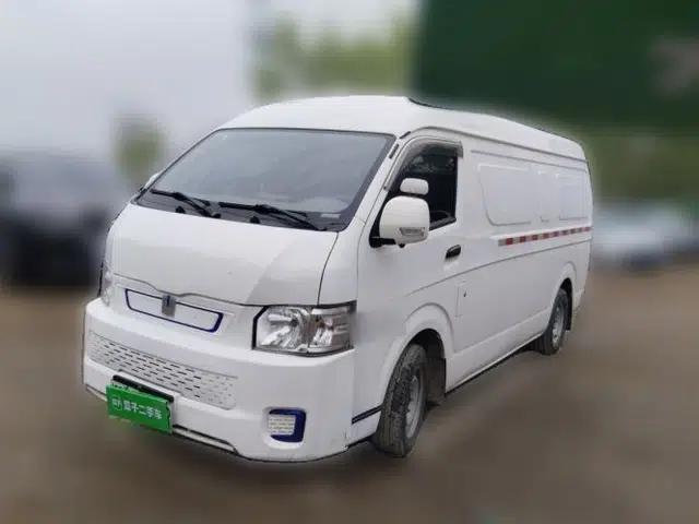 Farizon Xingxiang E6 2020 Van with High Roof 1365kg Payload Capacity Equipped with CATL's High-Energy Battery