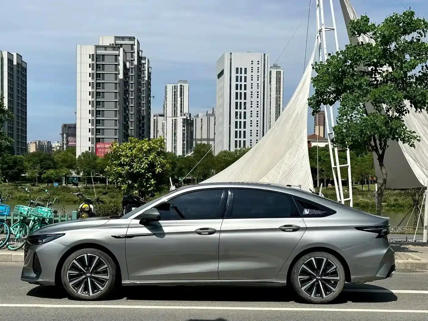 Chery Arrizo 8 2024 High-Performance Edition 2.0T Automatic Plus — миниатюра 3