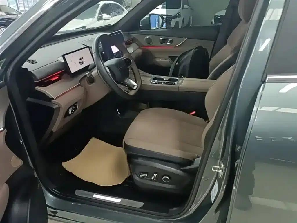 Chery Tiggo 8 PLUS 2025 290TGDI DCT Premium — миниатюра 15