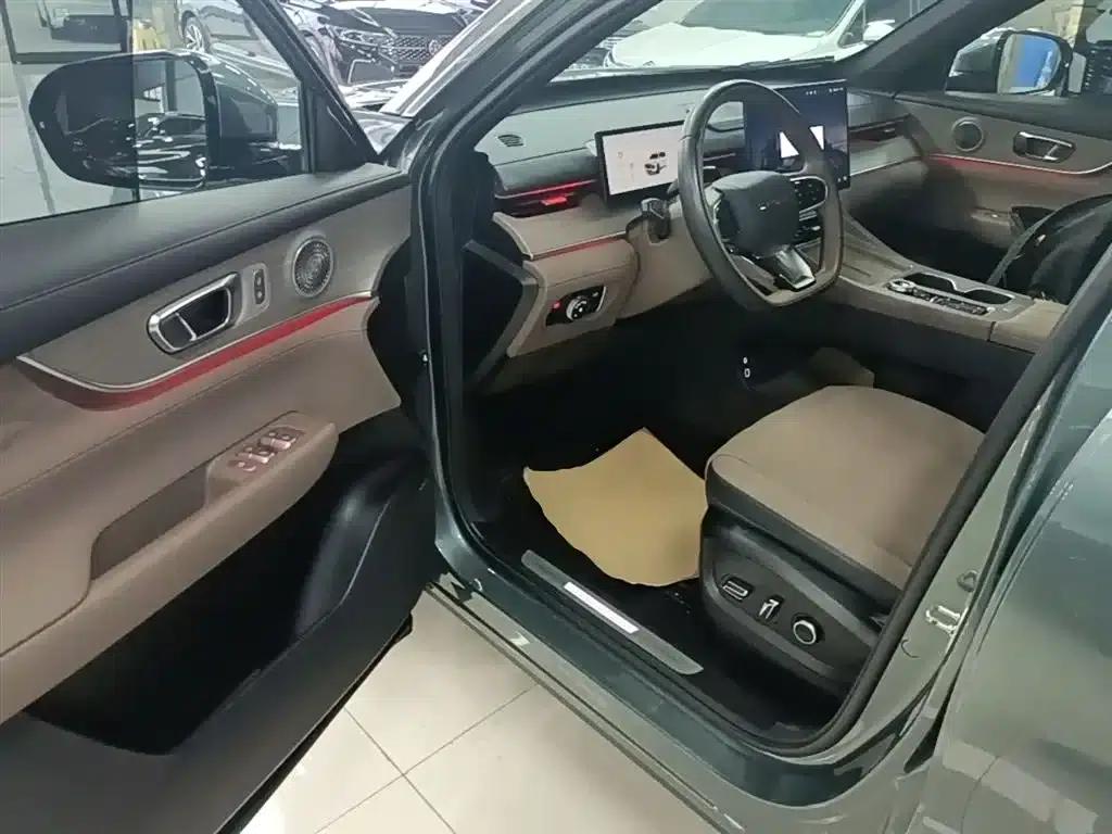 Chery Tiggo 8 PLUS 2025 290TGDI DCT Premium — миниатюра 16
