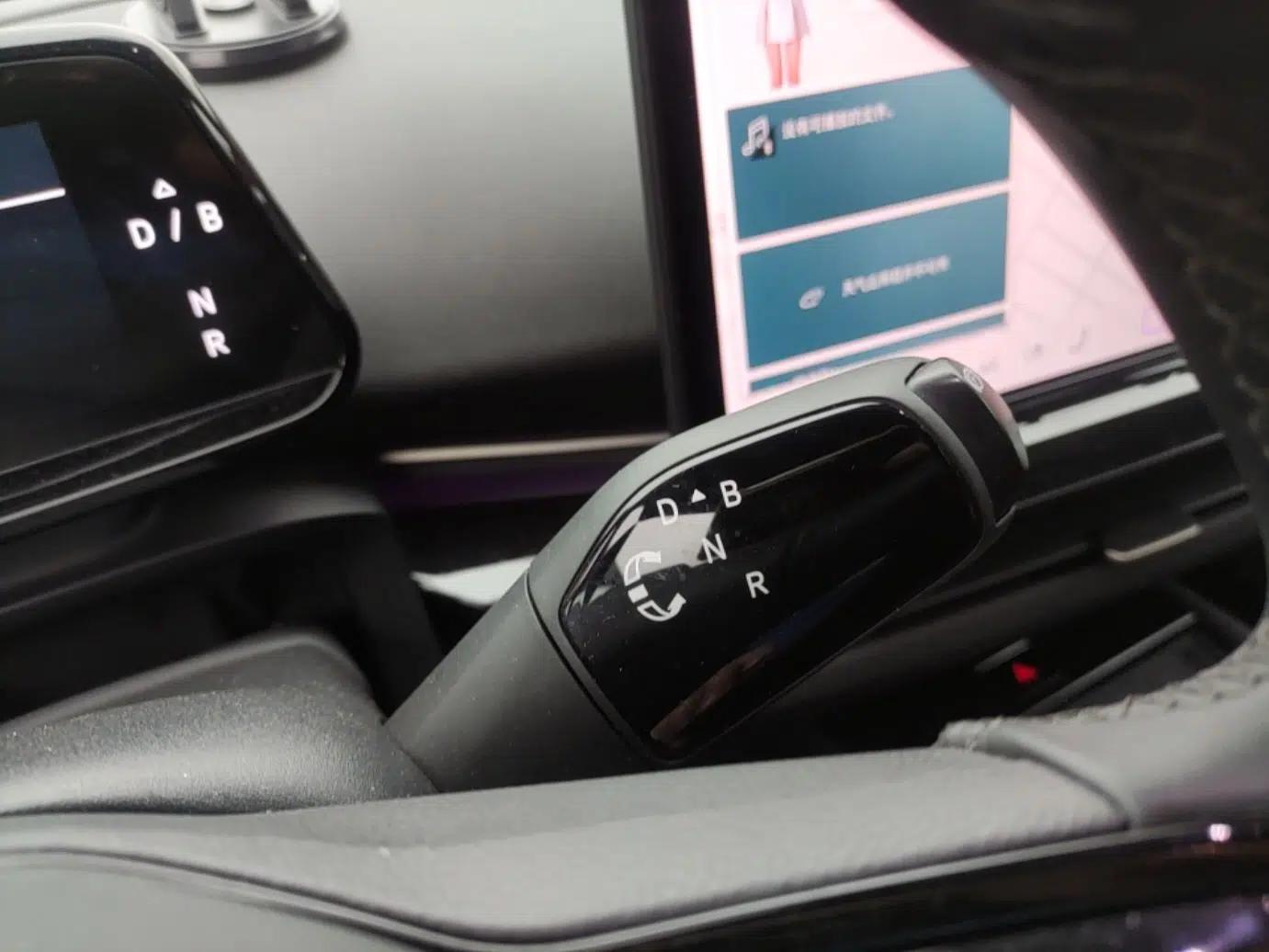 Volkswagen ID.UNYX 2024 Pro Long-Range Version — миниатюра 17