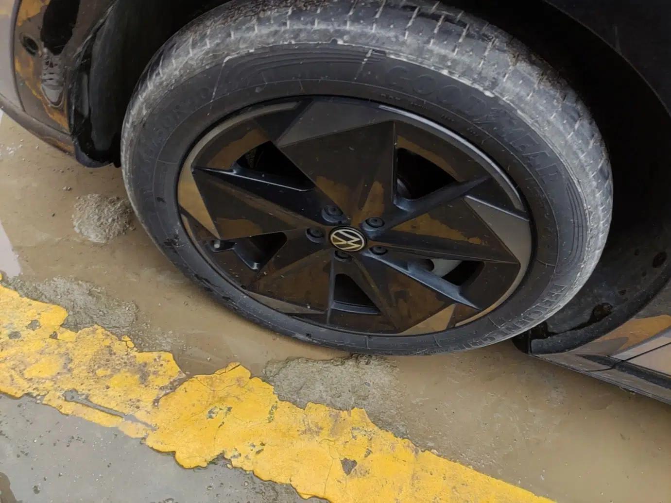 Volkswagen ID.UNYX 2024 Pro Long-Range Version — миниатюра 8