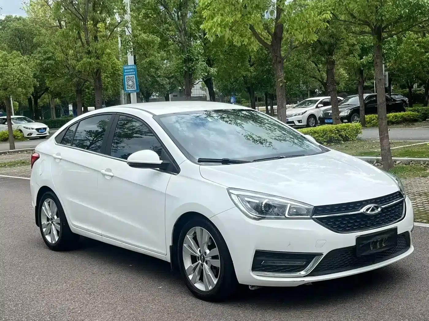 Chery Arrizo 5 2016 1.5L CVT Trendsetter Edition — миниатюра 3
