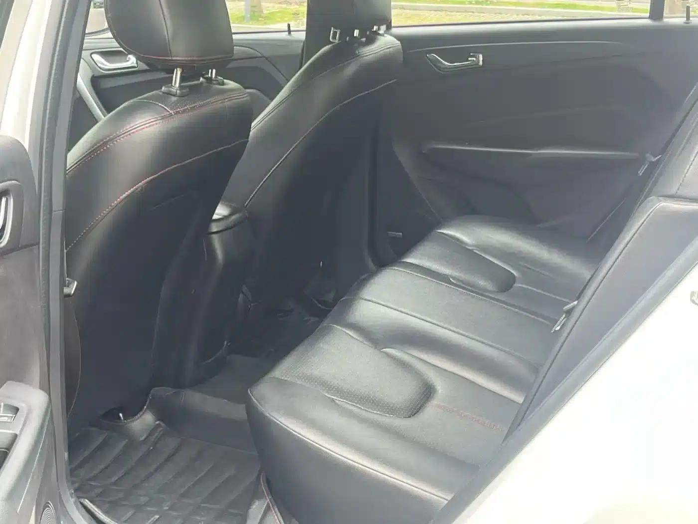 Chery Arrizo 5 2016 1.5L CVT Trendsetter Edition — миниатюра 8