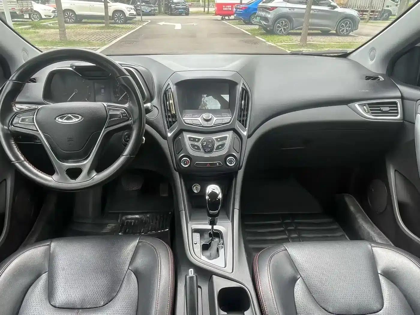 Chery Arrizo 5 2016 1.5L CVT Trendsetter Edition — миниатюра 9