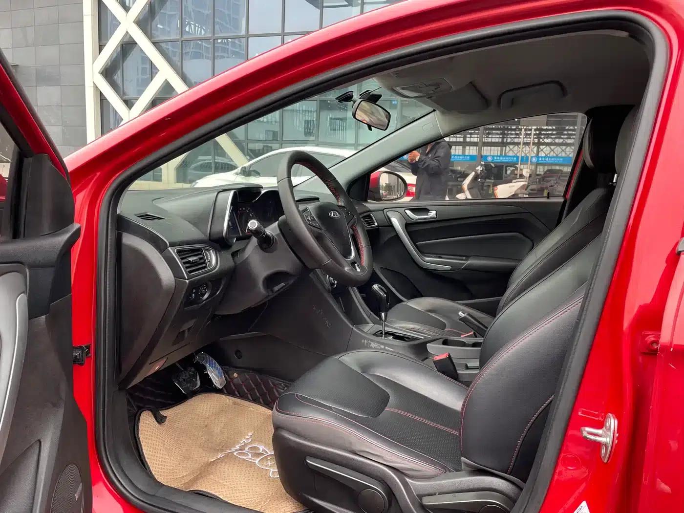 Chery Arrizo 5 2016 1.5L CVT Trendsetter Edition — миниатюра 6