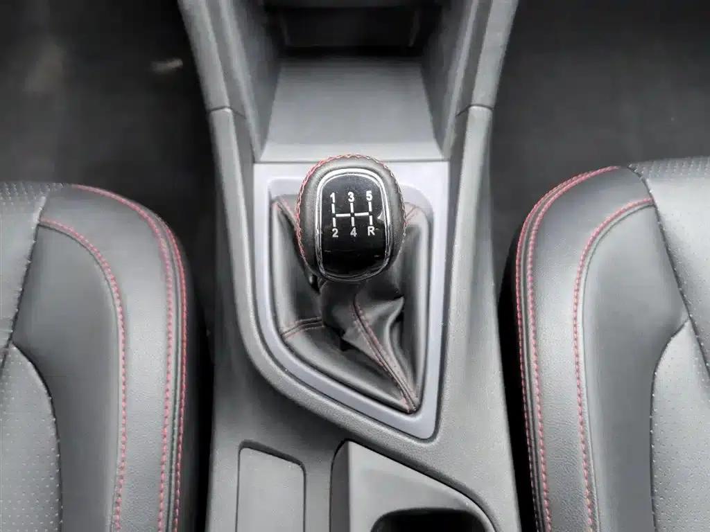 Chery Arrizo 5 2016 1.5L Manual Elite Edition — миниатюра 13