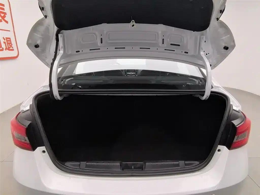 Chery Arrizo 5 2016 1.5L Manual Elite Edition — миниатюра 16