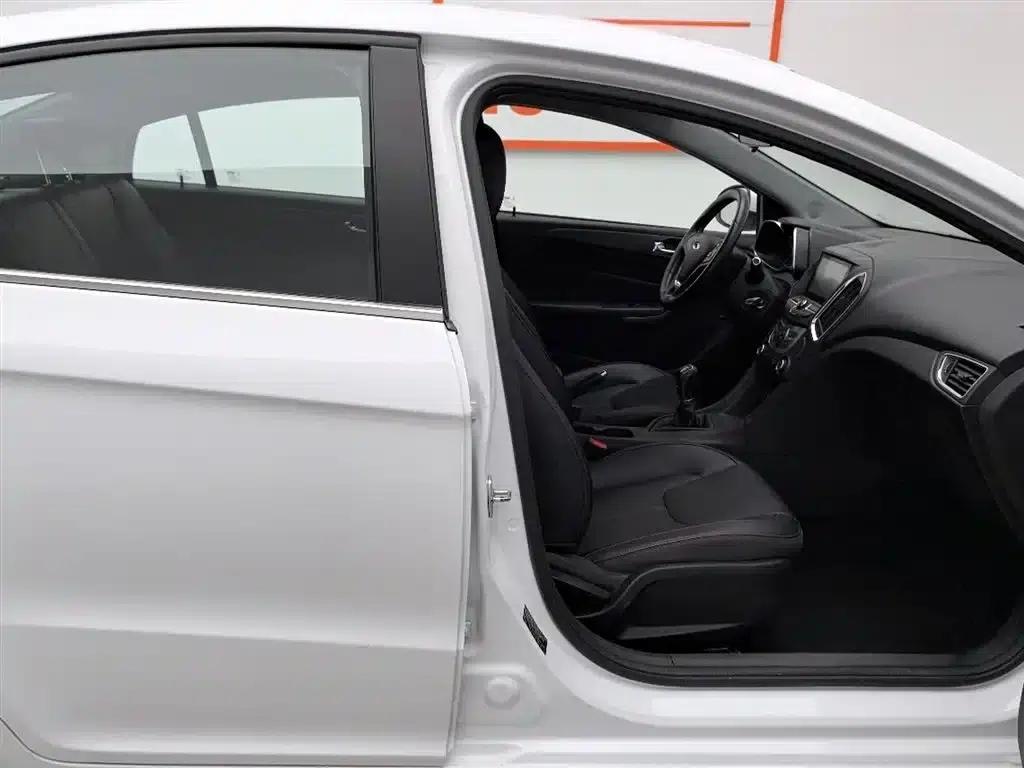 Chery Arrizo 5 2016 1.5L Manual Elite Edition — миниатюра 23