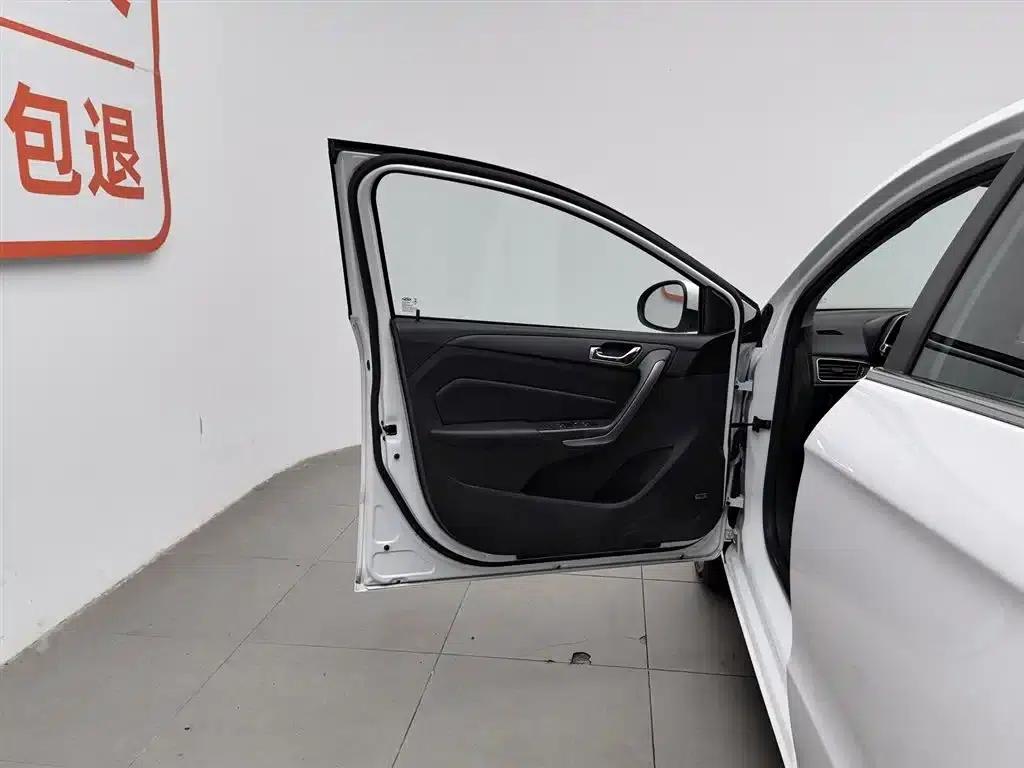 Chery Arrizo 5 2016 1.5L Manual Elite Edition — миниатюра 8
