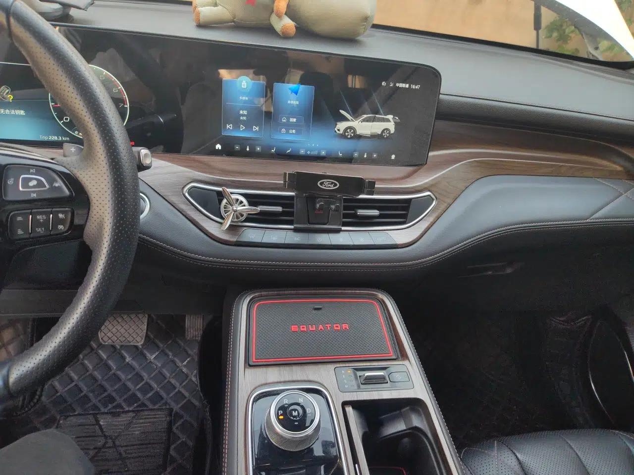Ford Equator 2021 EcoBoost 225 Premier PLUS 7-Seater — миниатюра 14