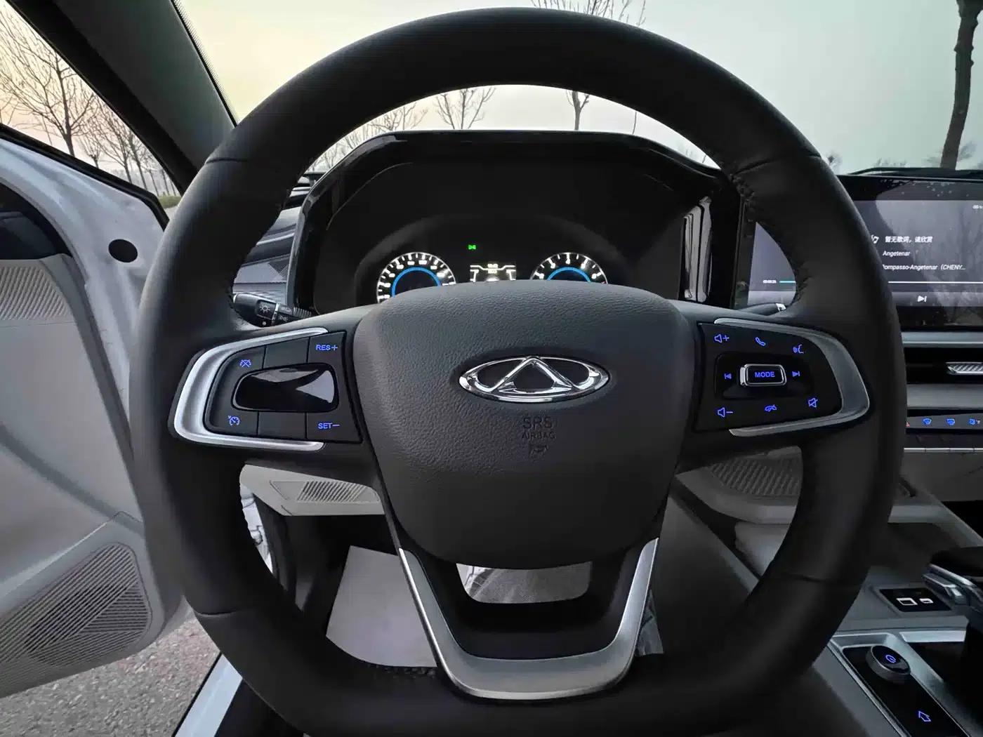 Chery Tiggo 3x 2023 1.5L CVT Shining Edition — миниатюра 15