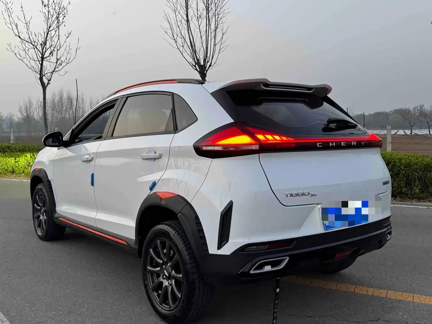 Chery Tiggo 3x 2023 1.5L CVT Shining Edition — миниатюра 4