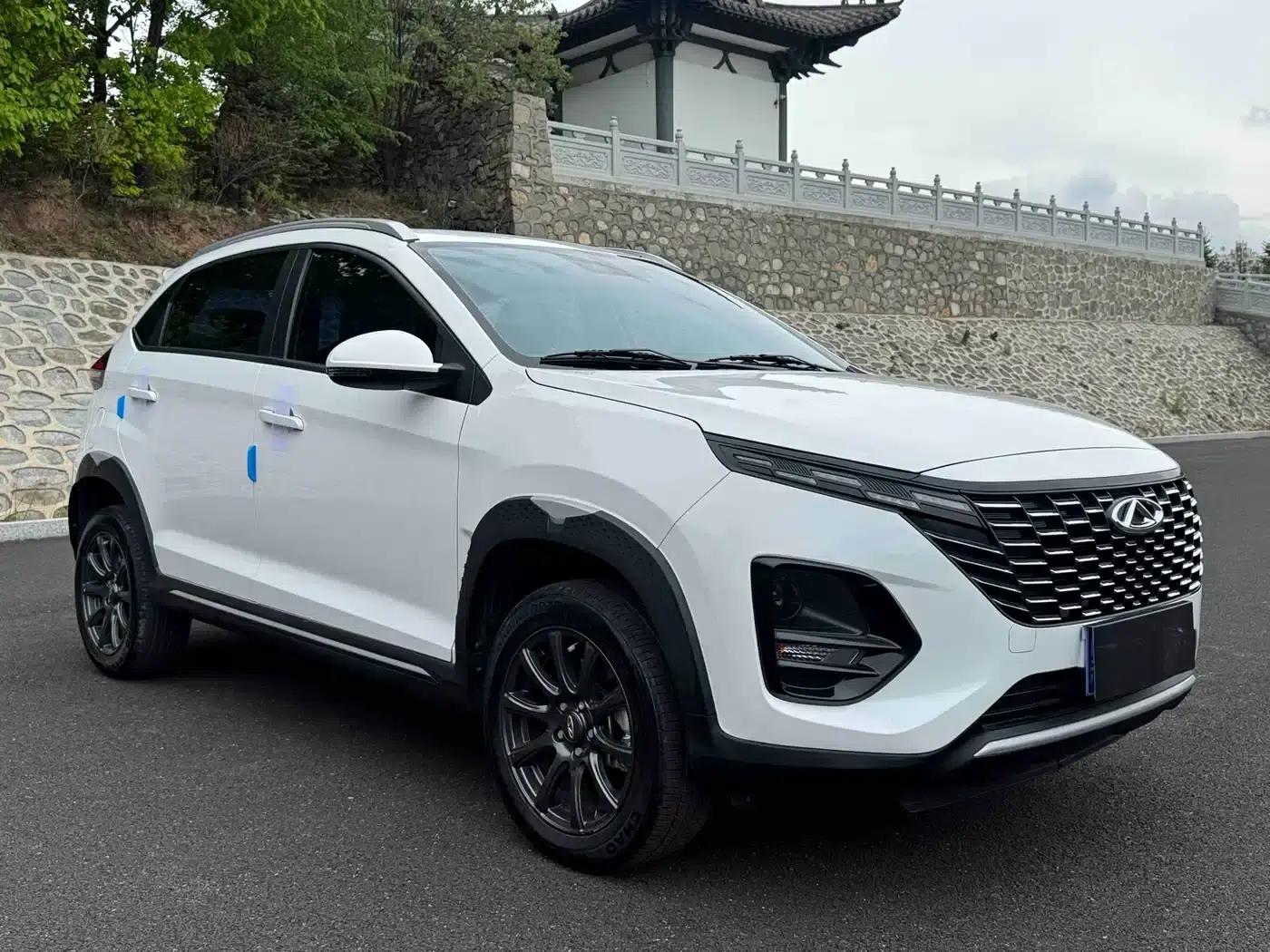 Chery Tiggo 3x 2023 1.5L CVT Fashion Edition — миниатюра 3