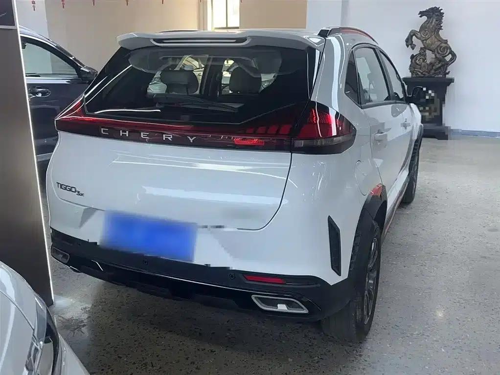 Chery Tiggo 3x 2023 1.5L CVT Shining Edition — миниатюра 12