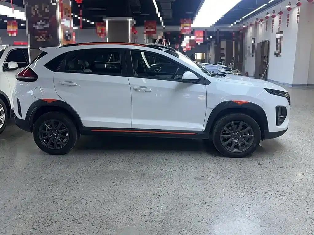 Chery Tiggo 3x 2023 1.5L CVT Shining Edition — миниатюра 10