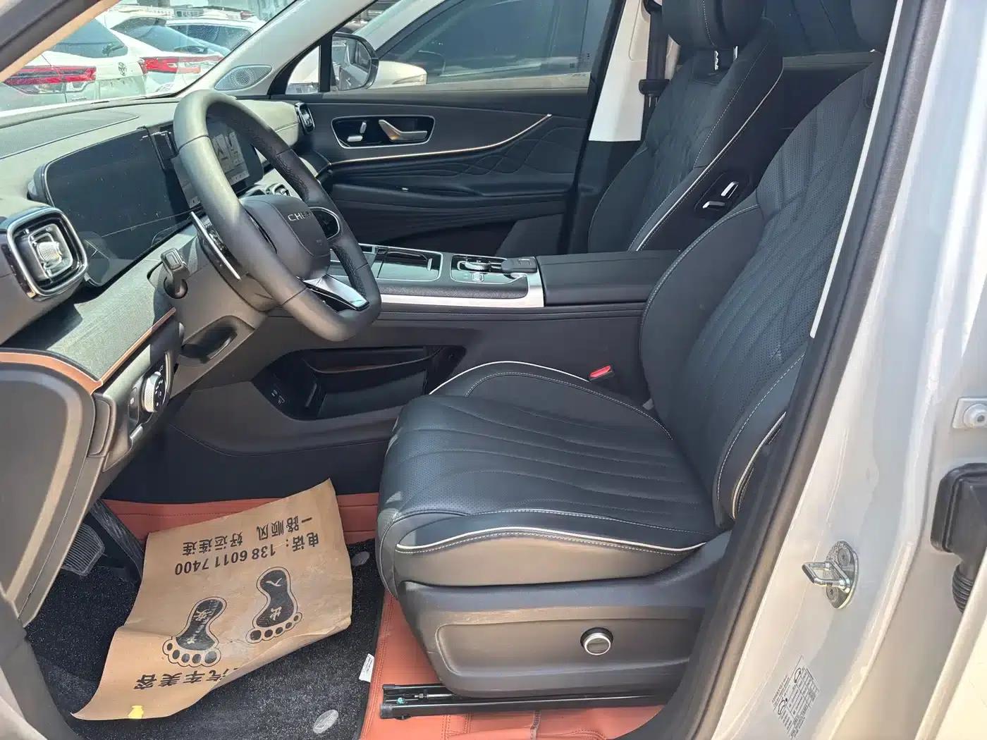 Chery Tiggo 9 2023 2.0T Dual-Clutch Two-Wheel Drive Luxury Edition 7-Seater — миниатюра 4