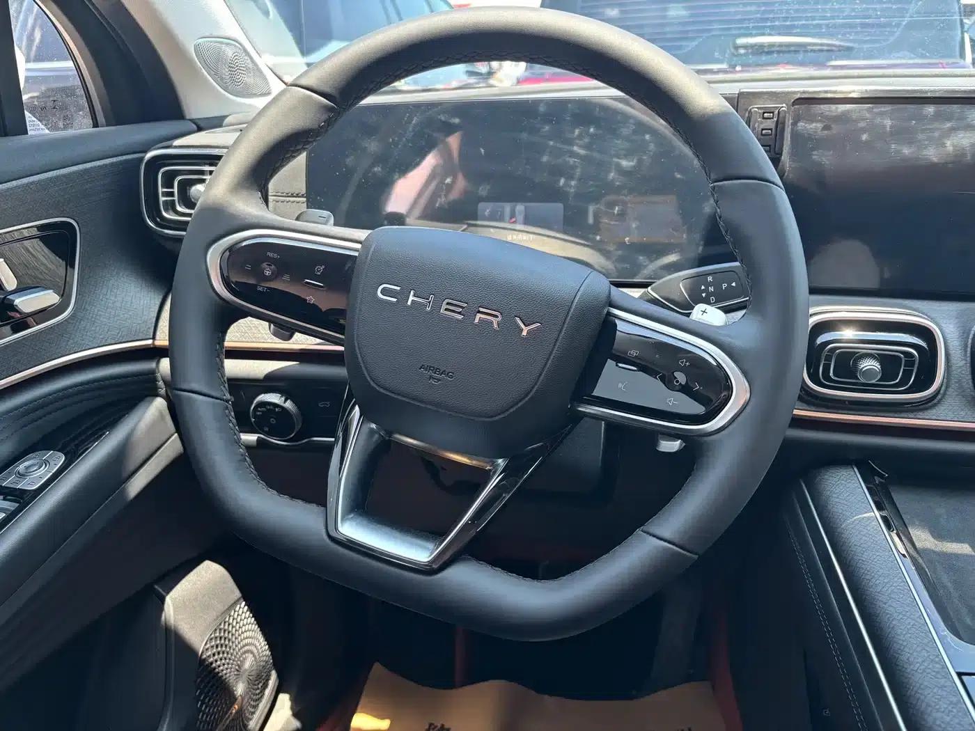Chery Tiggo 9 2023 2.0T Dual-Clutch Two-Wheel Drive Luxury Edition 7-Seater — миниатюра 7