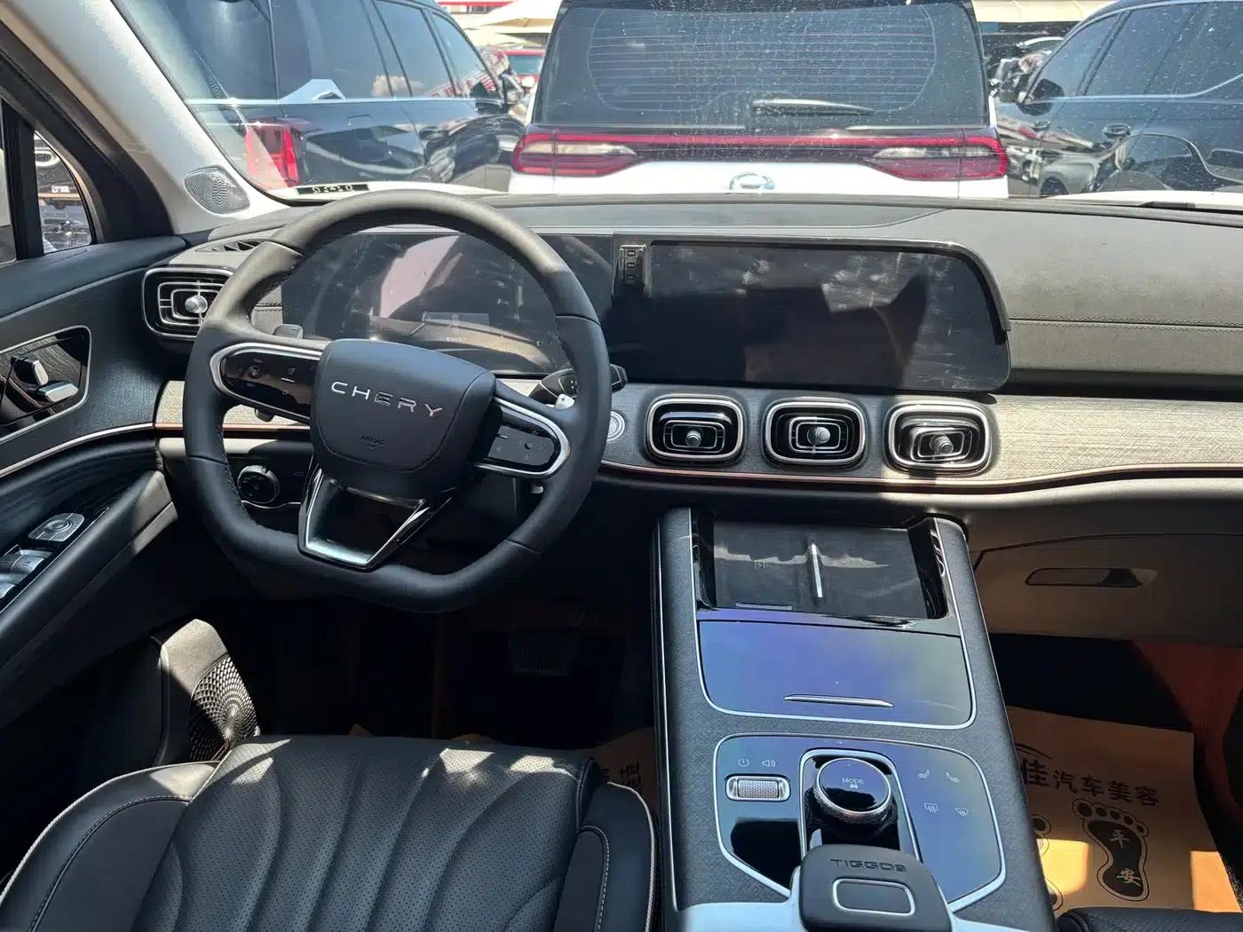 Chery Tiggo 9 2023 2.0T Dual-Clutch Two-Wheel Drive Luxury Edition 7-Seater — миниатюра 8