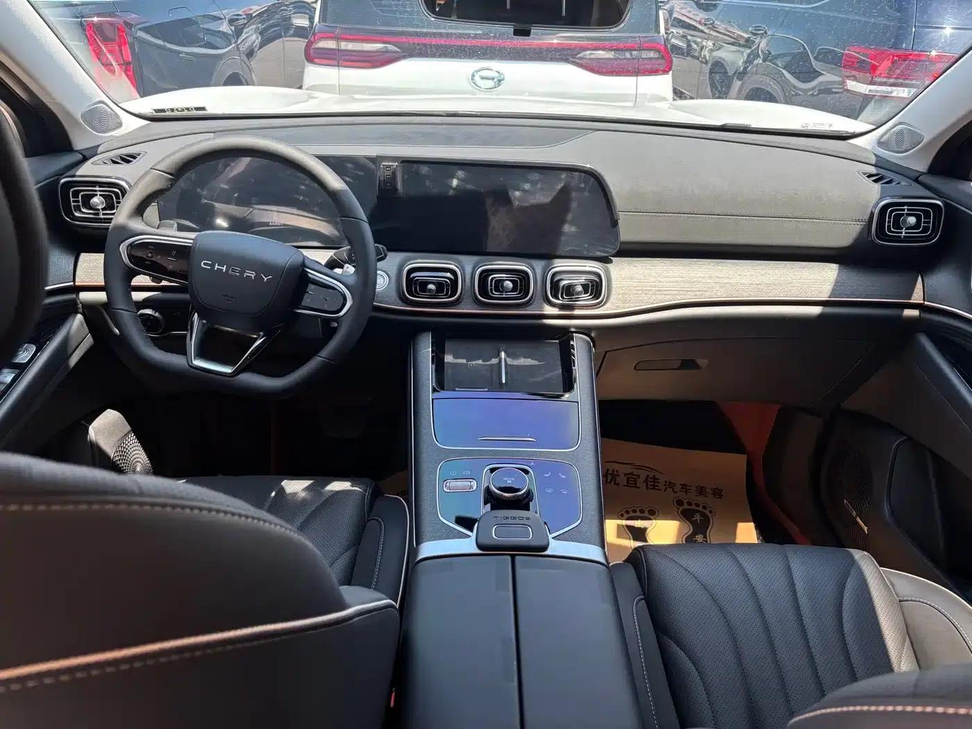 Chery Tiggo 9 2023 2.0T Dual-Clutch Two-Wheel Drive Luxury Edition 7-Seater — миниатюра 9