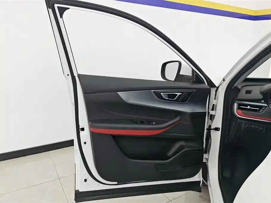 Chery Tiggo 5x 2022 Super Hero Edition 1.5L CVT Luxury — миниатюра 7