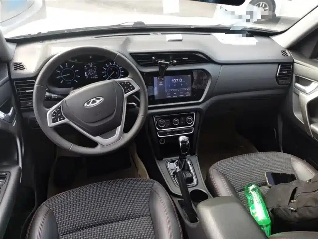 Chery Tiggo 3 2016 1.6L CVT Smart Edition — миниатюра 16