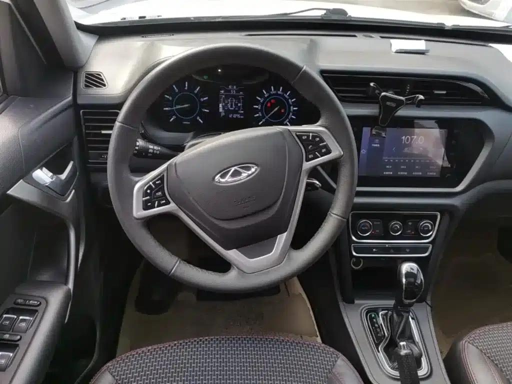 Chery Tiggo 3 2016 1.6L CVT Smart Edition — миниатюра 17