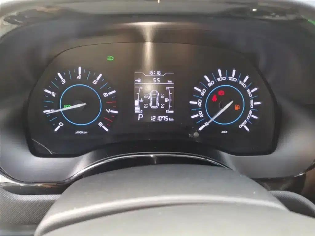 Chery Tiggo 3 2016 1.6L CVT Smart Edition — миниатюра 18