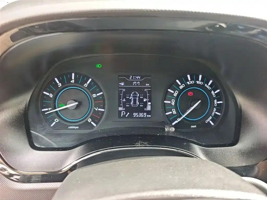 Chery Tiggo 3 2016 1.6L CVT Smart Edition — миниатюра 12