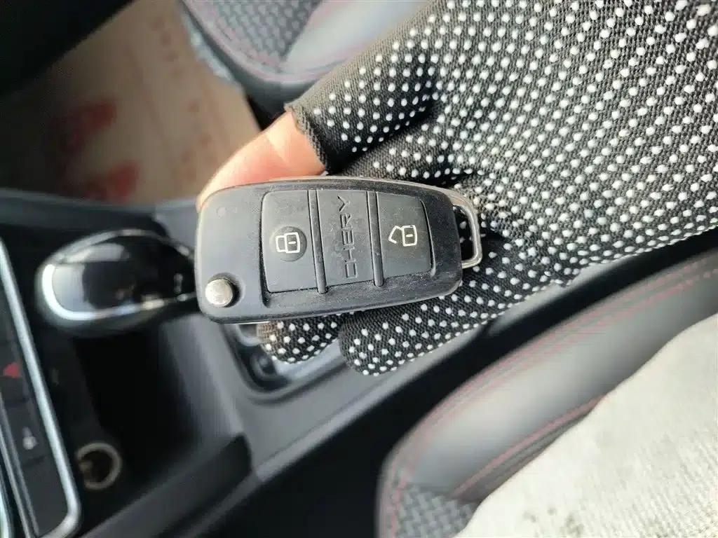 Chery Tiggo 3 2016 1.6L CVT Smart Edition — миниатюра 18