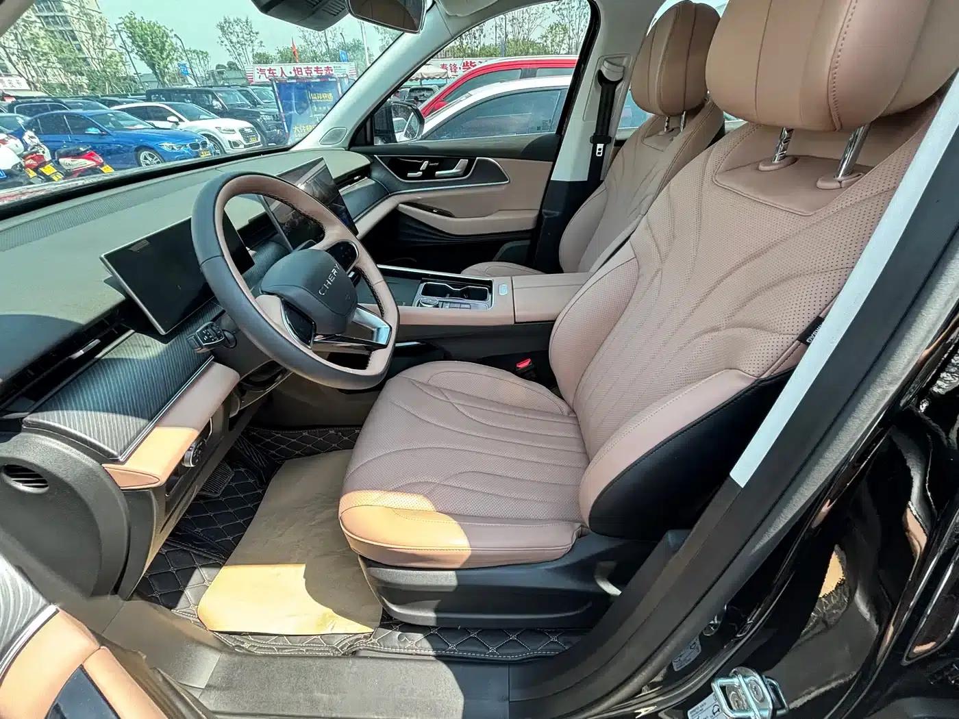 Chery Tiggo 8L 2024 2.0T 2WD Luxury 7-Seater — миниатюра 4