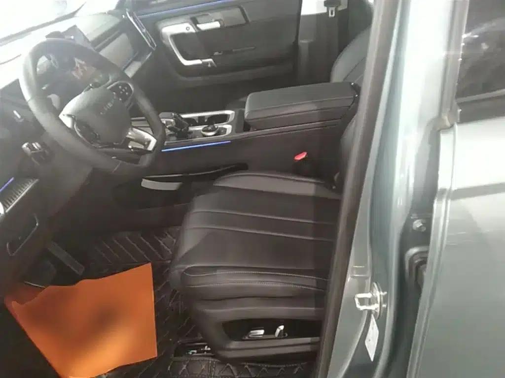 Explore 06 2023 Urban Edition 1.6T 2WD Luxury — миниатюра 14