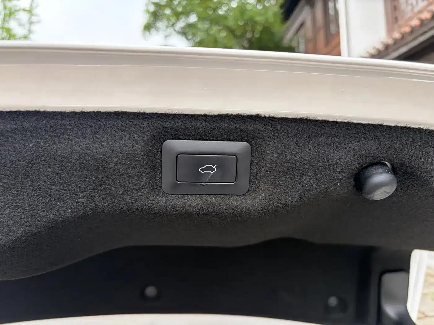 Chery Arrizo 8 PRO 2025 2.0T DCT Premium Edition — миниатюра 11