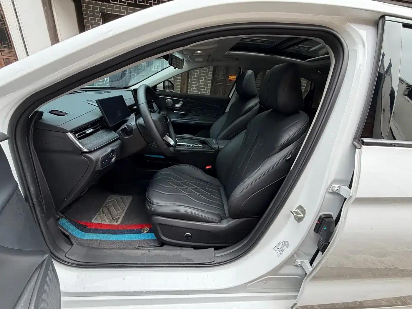 Chery Arrizo 8 PRO 2025 2.0T DCT Premium Edition — миниатюра 14